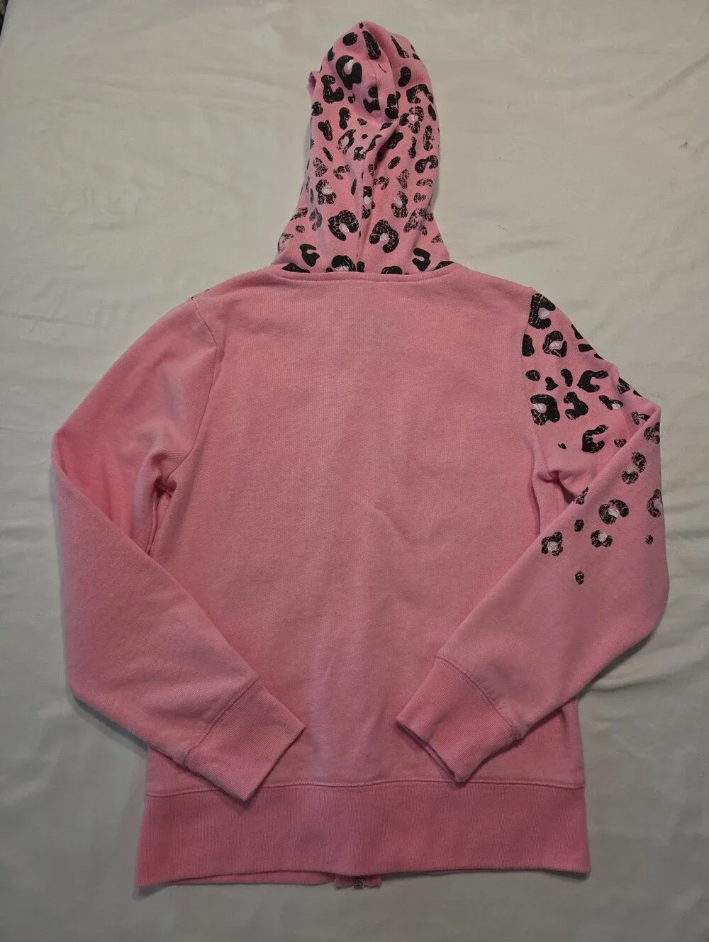 Justice Pink Hoodie with Leopard Print and '04' Graphic. Young Girls sz 8